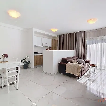 Valley View Pool In St Julians Appartement