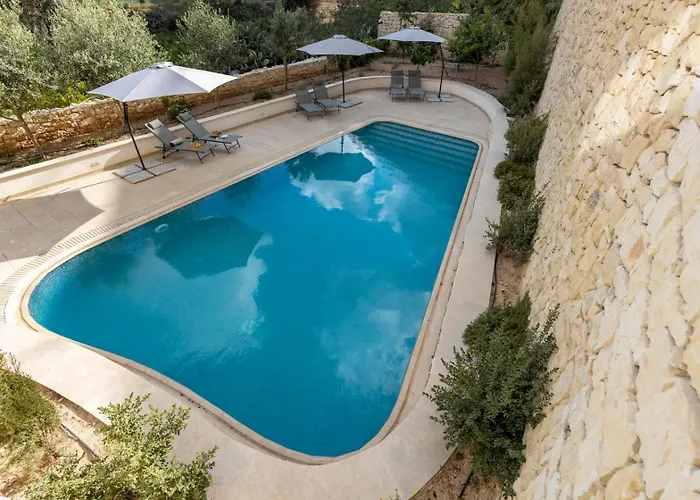 Valley View Pool In St Julians *