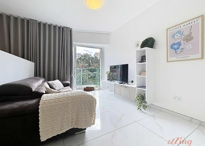 Valley View Pool In St Julians *