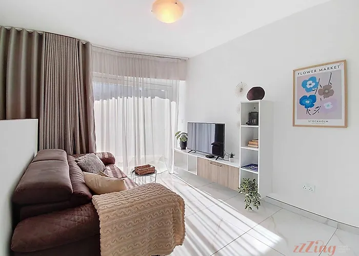 Valley View Pool In St Julians