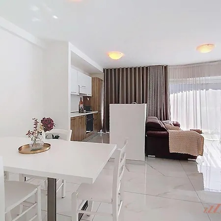 Valley View Pool In St Julians *