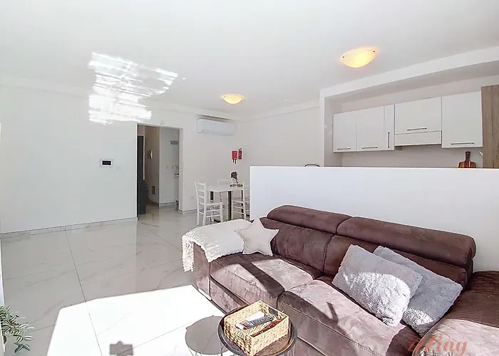 Valley View Pool In St Julians Apartman *