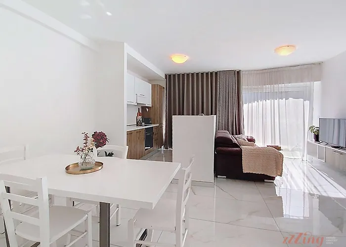 Valley View Pool In St Julians *