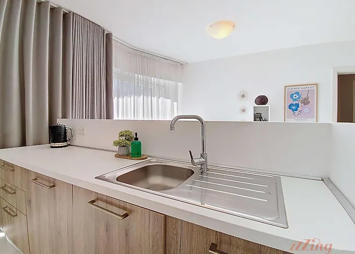 Valley View Pool In St Julians * San Ġiljan